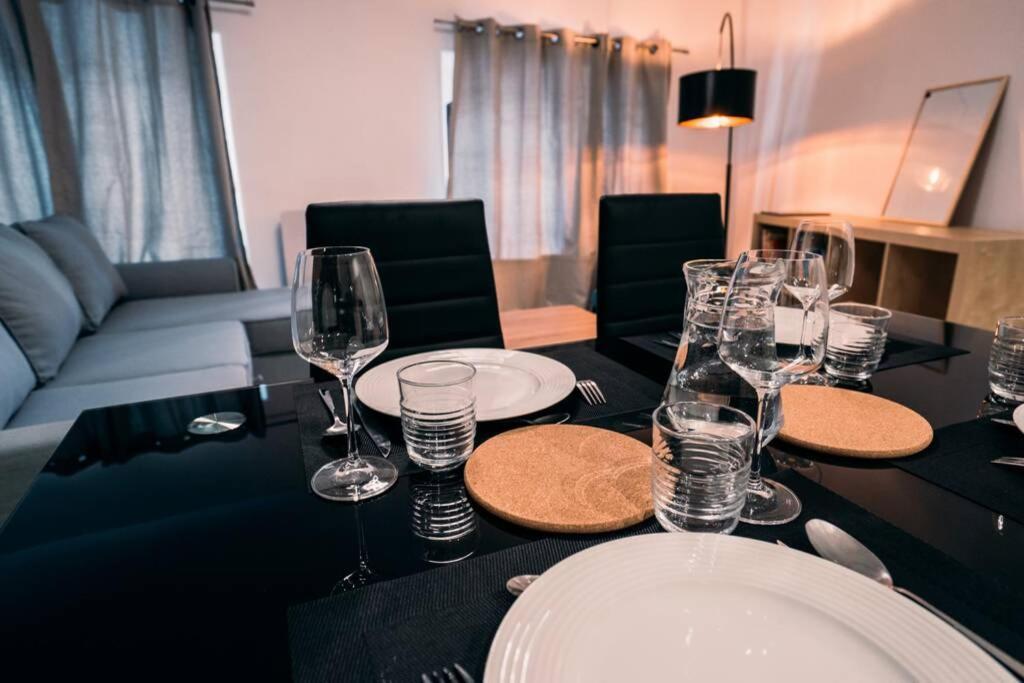 La Veilleuse - Appartement Au Coeur Du Centre Ville Limoges Bagian luar foto