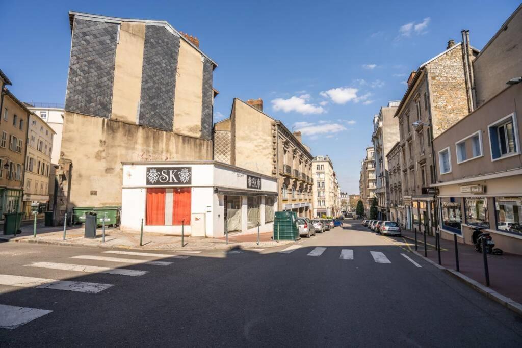 La Veilleuse - Appartement Au Coeur Du Centre Ville Limoges Bagian luar foto